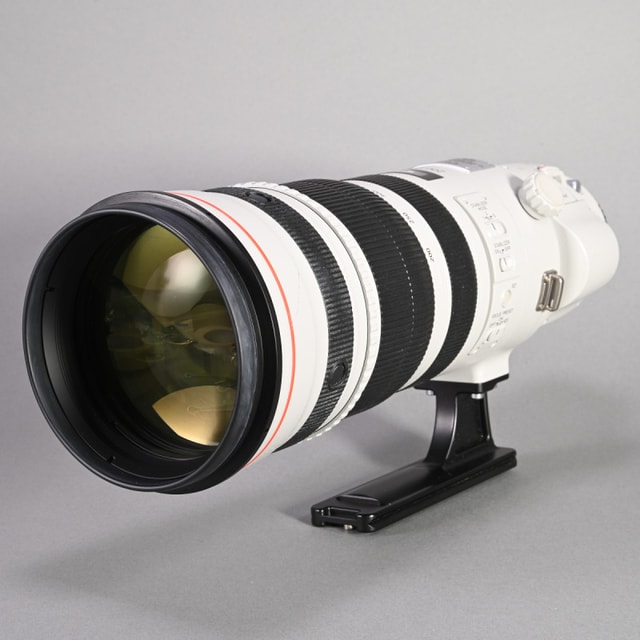 Canon 200-400mm f4 L IS USM Extender 1.4x Lens for Canon EF