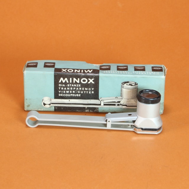 Minox Transparency Viewer-Cutter