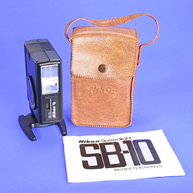 Nikon Speedlight SB-10 Flash