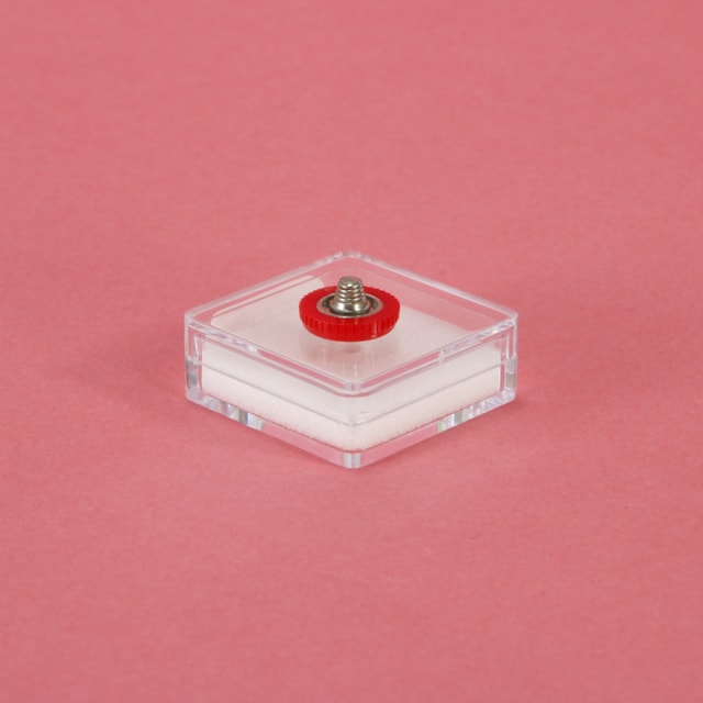 UN Soft Shutter Release - Red