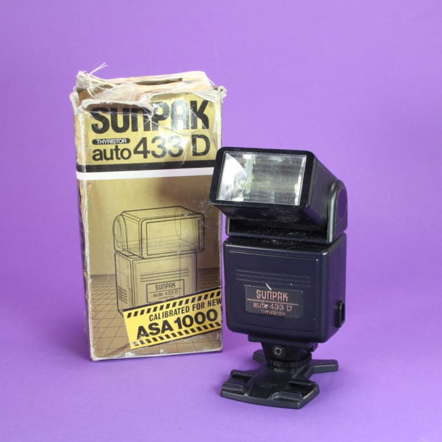 Sunpak Auto 433 D Thyristor Flash for Canon FD