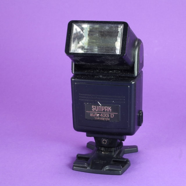 Sunpak Auto 433 D Thyristor Flash for Canon FD