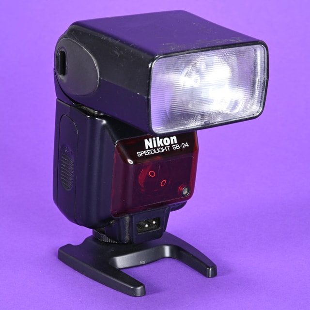 Nikon Speedlight SB-24 Flash