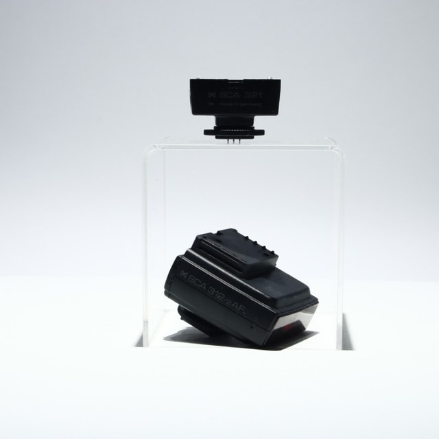Metz SCA 312/2 AF TTL Flash Adapter with SCA 321