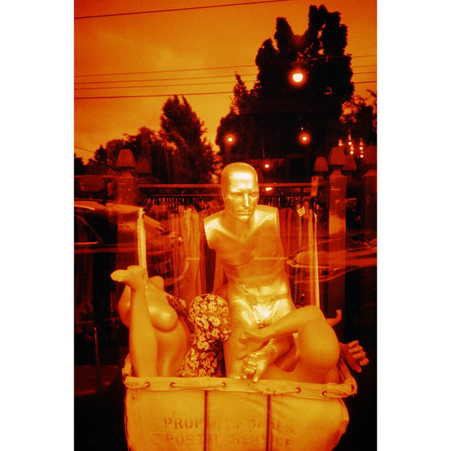 Harman Red 35mm Film - 36 Exposure