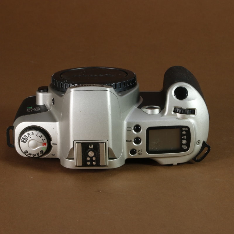 Appareil Photo Reflex Argentique Canon EOS 500N - 35 Mm Vintage - Vendu Pour Pièces Détachées