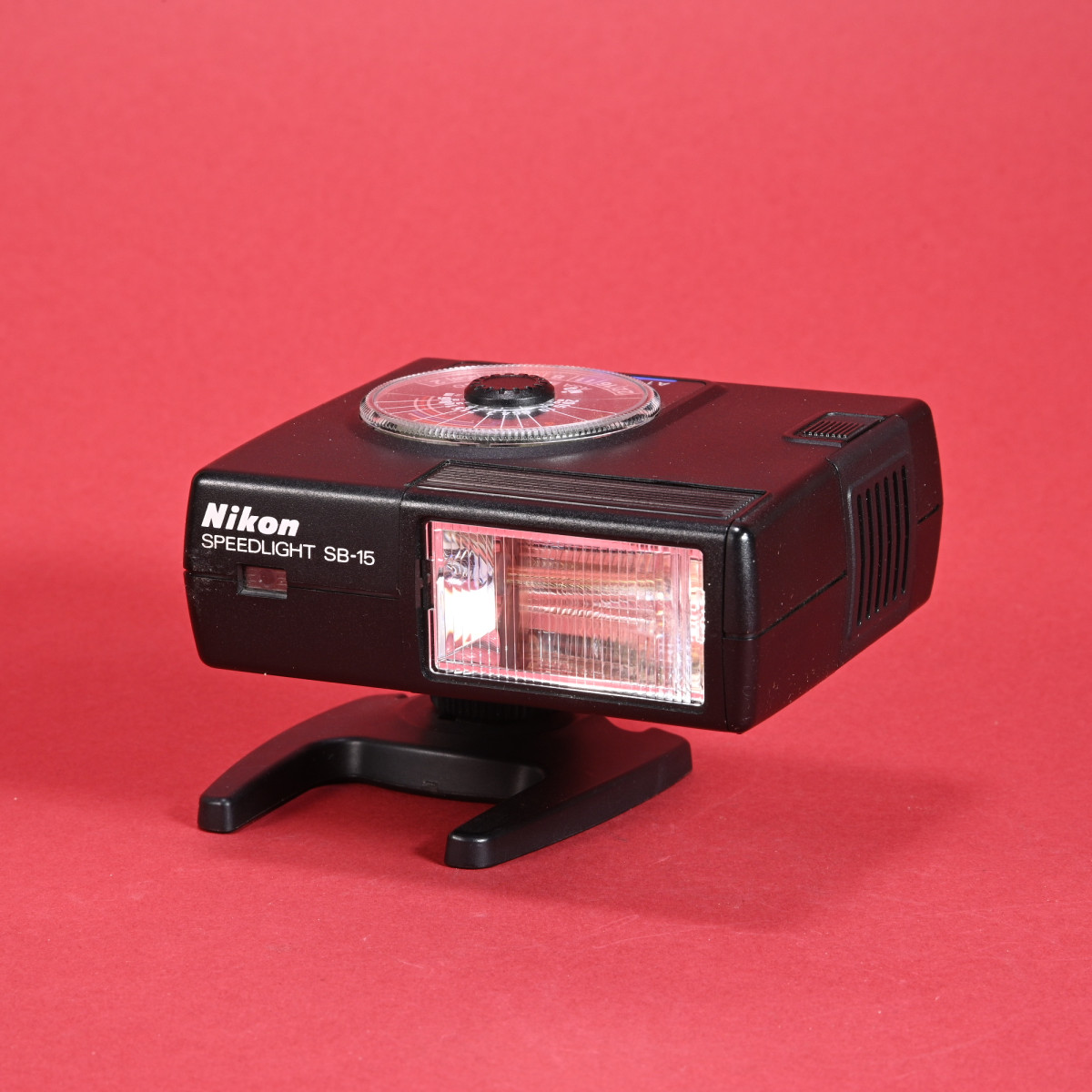 Used Nikon Speedlight SB-15 Flash - Compact Nikon Flash Unit