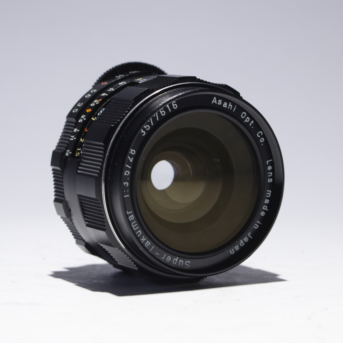 Pentax 28mm f3.5 Super-Takumar M42 | Blue Moon Camera