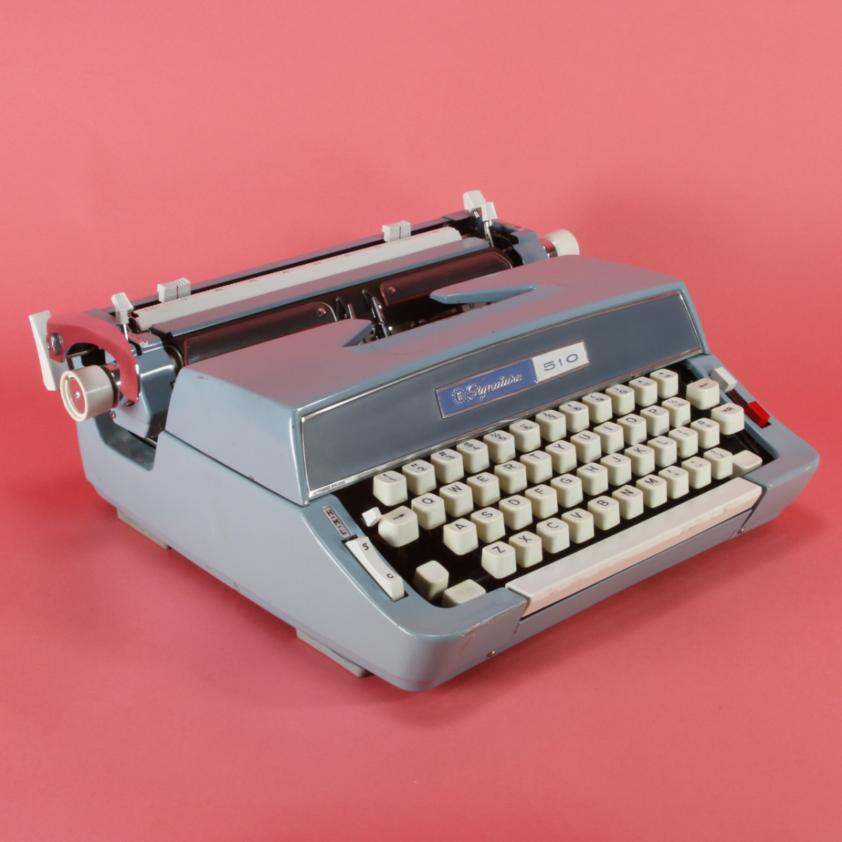 Montgomery Ward Signature 510 Typewriter - Refurbished | Blue Moon 